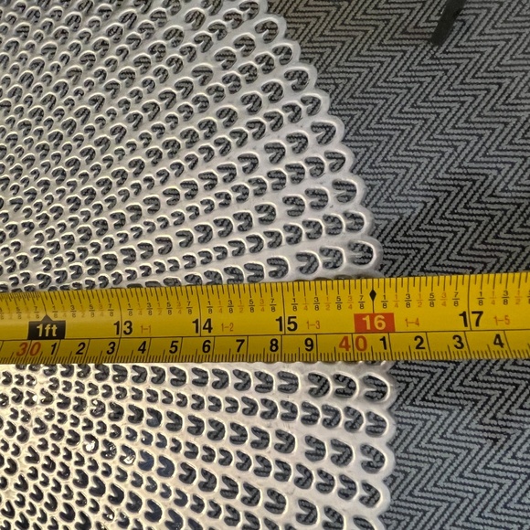 Chilewich place setting, laser-cut, perforated, organic shapes, in silver. - Picture 14 of 16